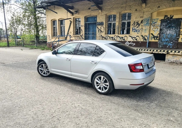 Skoda Octavia cena 47900 przebieg: 242000, rok produkcji 2017 z Krotoszyn małe 254
